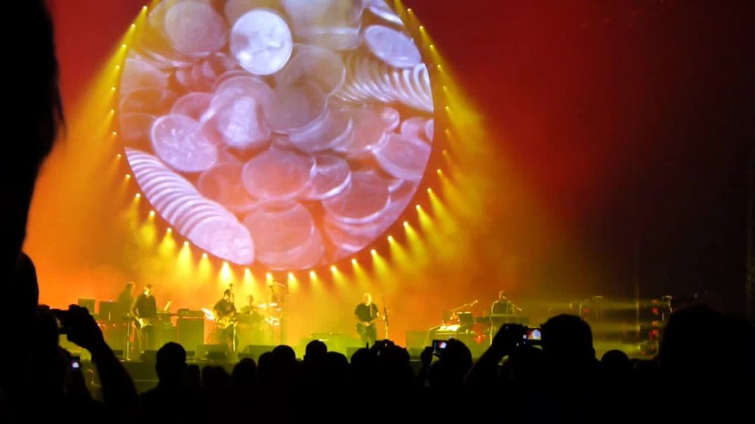 ⁣David Gilmour - Money (live 2015)