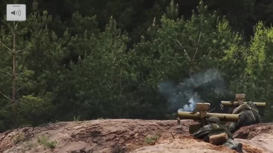 Horrifying Moments! Ukrainian Tanks convoy Ambushed by Russia ATGM