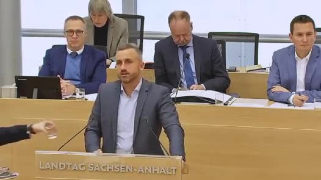 ⁣Keine Steuern auf die Rente! Warum Rentner nur noch AfD wählen können